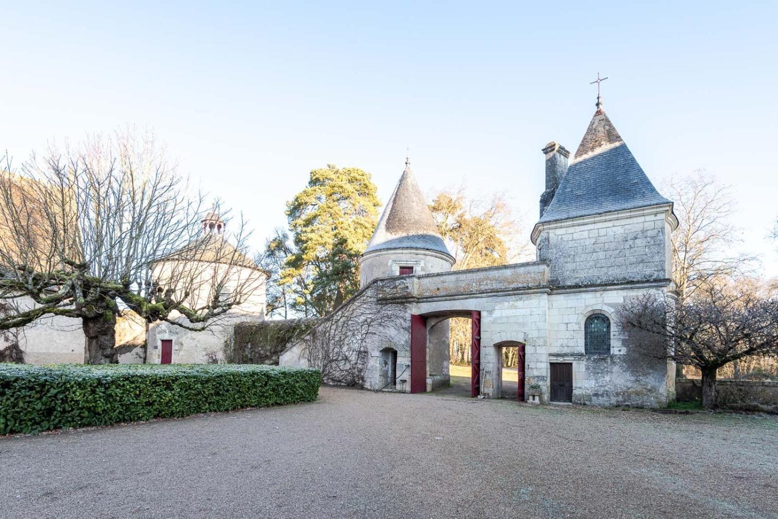 16Th Century Hunting Lodge - Chateau De Nitray Athee-sur-Cher Bagian luar foto