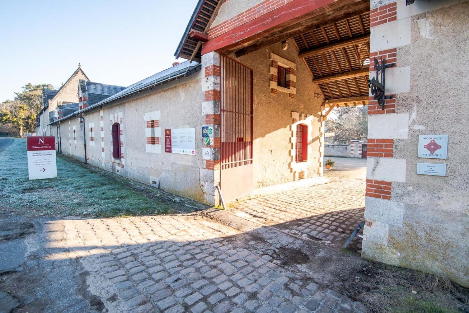 16Th Century Hunting Lodge - Chateau De Nitray Athee-sur-Cher Bagian luar foto