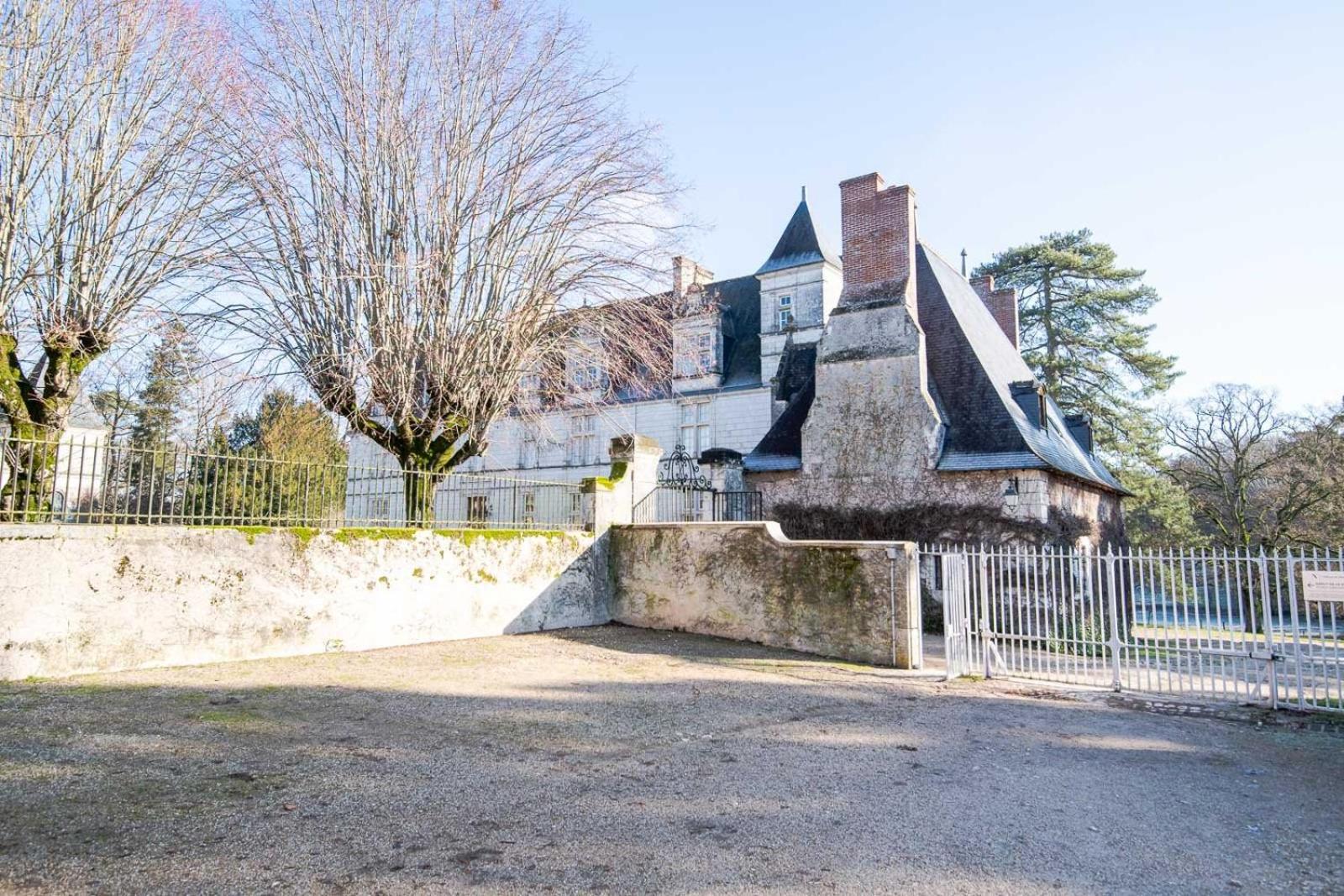 16Th Century Hunting Lodge - Chateau De Nitray Athee-sur-Cher Bagian luar foto